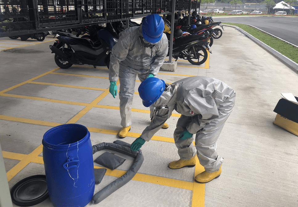Occupational hazmat chemical spillage and leakage control training