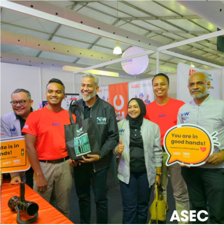 ASEC empowering NTW 2025 visitors with CPR and triage awareness in collaboration with HRD Corp, featured by BERNAMA.