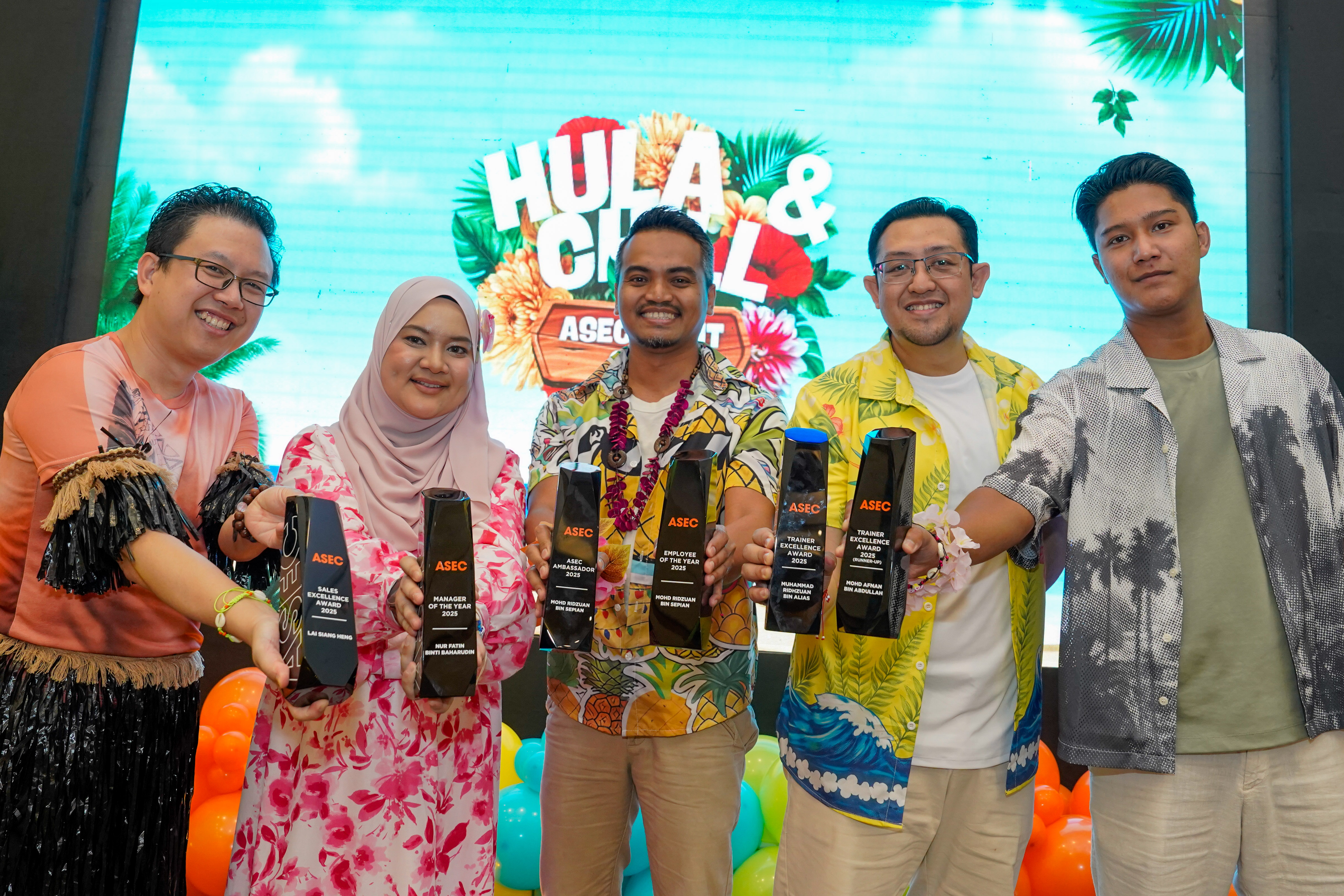 ASEC trainer stopping a highway fire