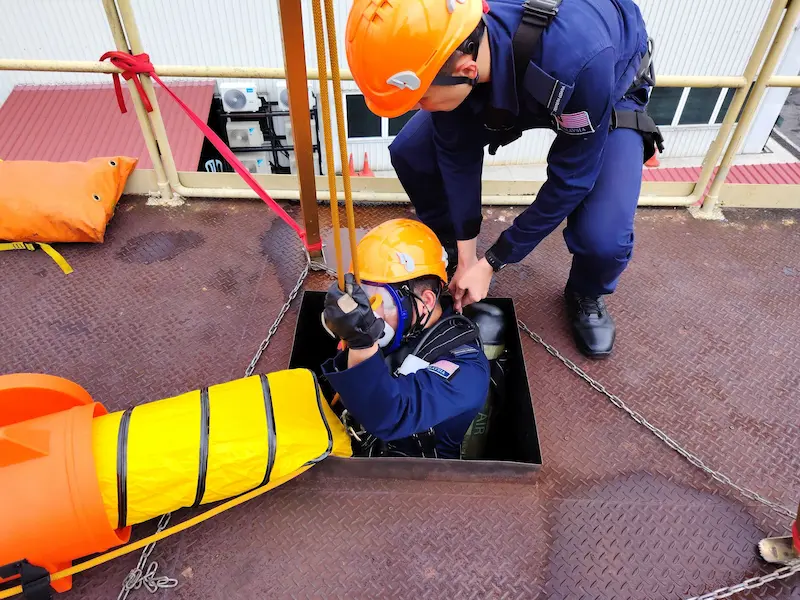 Participants practising team based rescue response during NFPA 1006 training